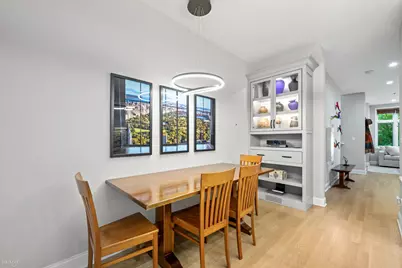 327 E 17th Street, Chicago, IL 60616 - Photo 9