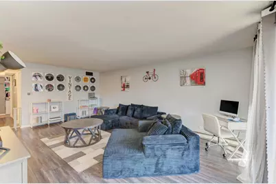 4111 W 98th Street #D, Oak Lawn, IL 60453 - Photo 5