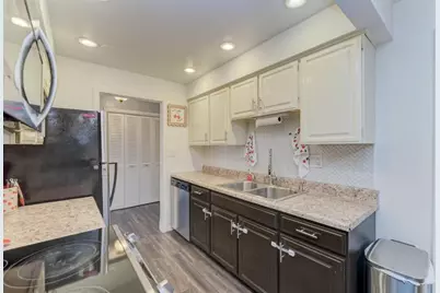 4111 W 98th Street #D, Oak Lawn, IL 60453 - Photo 11