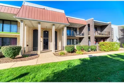 4111 W 98th Street #D, Oak Lawn, IL 60453 - Photo 1