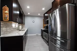 2804 W Estes Ave, Chicago, IL 60645 - Photo 11