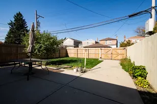 2804 W Estes Ave, Chicago, IL 60645 - Photo 3