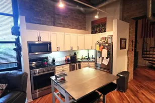 226 N Clinton St, Chicago, IL 60661 - Photo 5