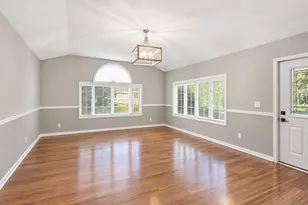 919 Hillview Dr, Lemont, IL 60439 - Photo 7