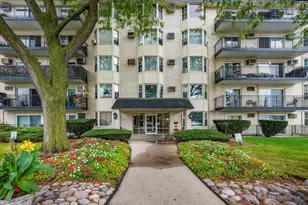 5506 Lincoln Ave, Morton Grove, IL 60053 - Photo 1