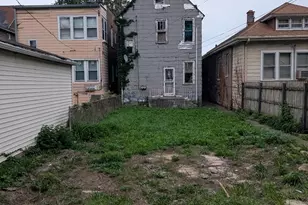 8318 S Manistee Ave, Chicago, IL 60617 - Photo 3