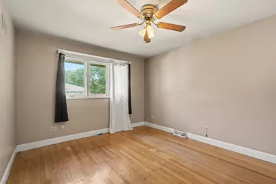 1132 E 166th Place, South Holland, IL 60473 - Photo 9