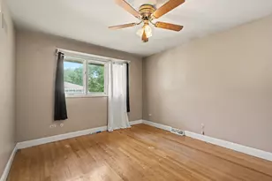 1132 E 166th Pl, South Holland, IL 60473 - Photo 9