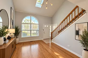 437 Ascot Ln, Streamwood, IL 60107 - Photo 3