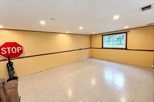 1339 Prince Dr, South Holland, IL 60473 - Photo 11