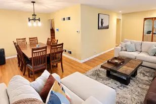 1339 Prince Dr, South Holland, IL 60473 - Photo 5