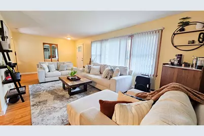 1339 Prince Drive, South Holland, IL 60473 - Photo 3