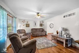 3578 Miracle Dr, Saint Anne, IL 60964 - Photo 13