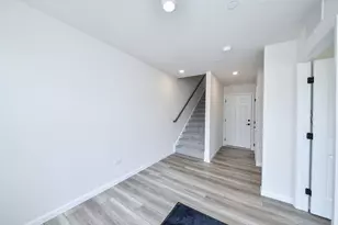 1708 Espacio Dr, Naperville, IL 60563 - Photo 3