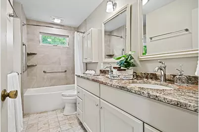 409 N Glengarry Drive, Geneva, IL 60134 - Photo 13
