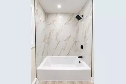 3854 W 67th Place, Chicago, IL 60629 - Photo 11