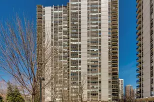 1360 N Sandburg Terrace, Chicago, IL 60610 - Photo 1