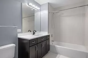 1600 S Indiana Ave, Chicago, IL 60616 - Photo 9