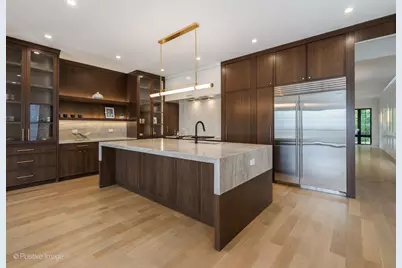 3714 N Claremont Avenue, Chicago, IL 60618 - Photo 3