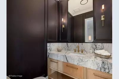 3714 N Claremont Avenue, Chicago, IL 60618 - Photo 9