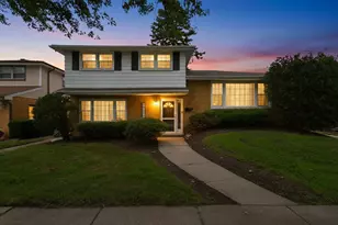 10324 S Kolmar Ave, Oak Lawn, IL 60453 - Photo 1