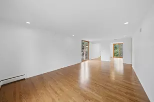 1473 E Park Pl, Chicago, IL 60637 - Photo 9
