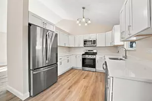 1684 Willow Cir Dr, Crest Hill, IL 60403 - Photo 7