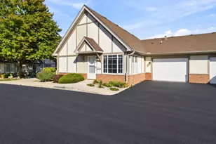 1684 Willow Cir Dr, Crest Hill, IL 60403 - Photo 1