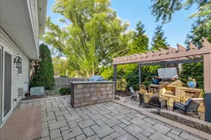 2011 Crossing Ln, Naperville, IL 60540 - Photo 37