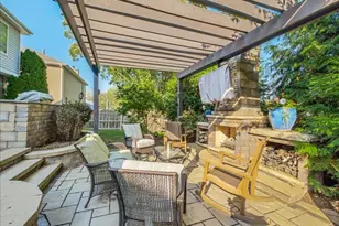 2011 Crossing Ln, Naperville, IL 60540 - Photo 41