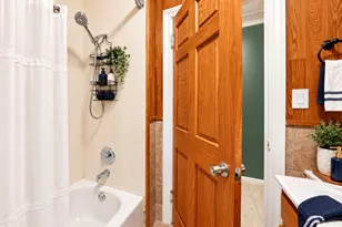 15831 Fisk St, Harvey, IL 60426 - Photo 9