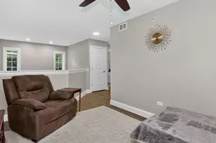 1205 Charleston Ct, Westmont, IL 60559 - Photo 17