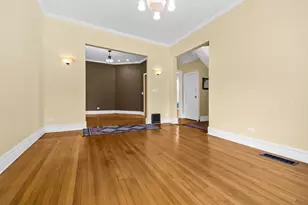 6742 N Glenwood Ave, Chicago, IL 60626 - Photo 9