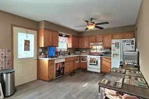 25742 S McCorkle Ave, Monee, IL 60449 - Photo 3