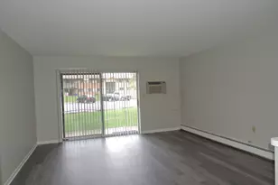 7410 Brookdale Dr, Darien, IL 60561 - Photo 7