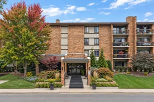 201 Lake Hinsdale Dr, Willowbrook, IL 60527 - Photo 1
