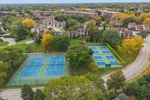 201 Lake Hinsdale Dr, Willowbrook, IL 60527 - Photo 43