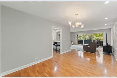 201 Lake Hinsdale Drive #111, Willowbrook, IL 60527 - Photo 7