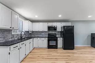 210 Mantua St, Park Forest, IL 60466 - Photo 7
