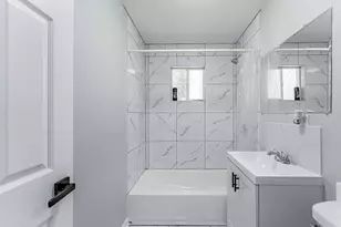 210 Mantua St, Park Forest, IL 60466 - Photo 9