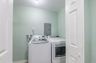 210 Mantua St, Park Forest, IL 60466 - Photo 13