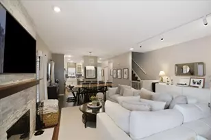 946 N Racine Ave, Chicago, IL 60642 - Photo 5