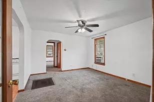 313 S Guthrie St, Gibson City, IL 60936 - Photo 9