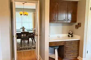 1021 Anne Rd, Naperville, IL 60540 - Photo 7