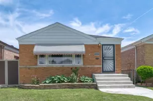 4825 S Keating Ave, Chicago, IL 60632 - Photo 1