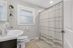 1043 Walter St, Lemont, IL 60439 - Photo 11