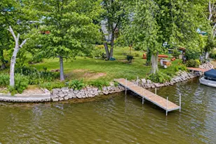 732 Robertson Rd, South Elgin, IL 60177 - Photo 5
