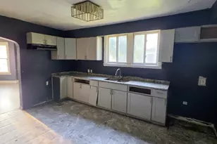 11936 S Prairie Ave, Chicago, IL 60628 - Photo 5
