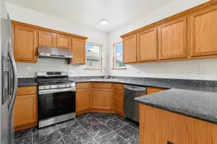 8542 Latrobe Ave, Burbank, IL 60459 - Photo 9