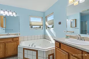 3230 Midlane Dr, Wadsworth, IL 60083 - Photo 15